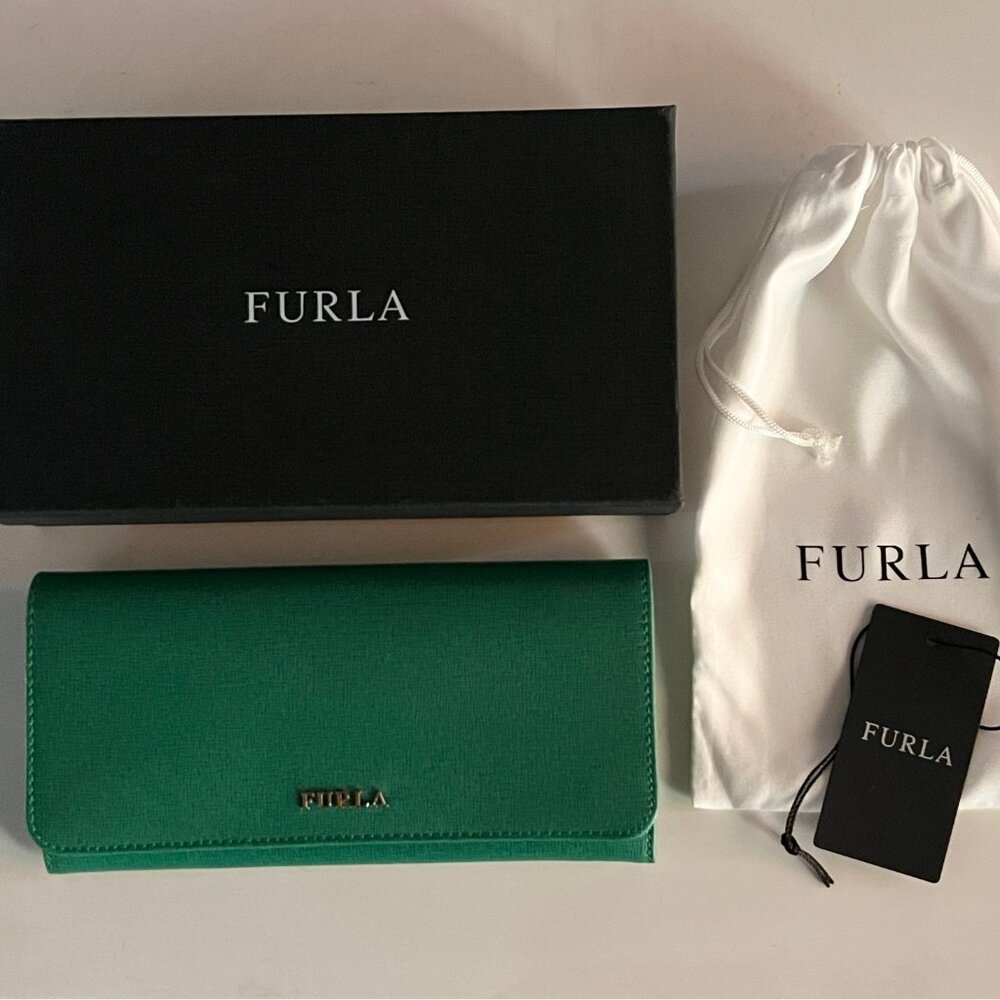 Brand new with tags Furla extra large bifold wallet in emerald green leather